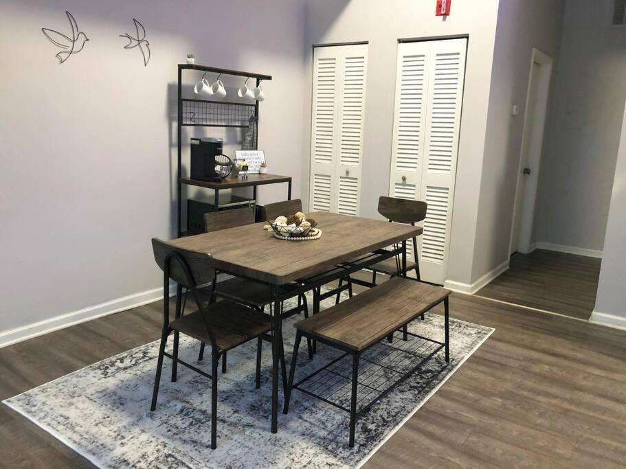 דירות Downtown Cleveland -Modern First Floor Unit מראה חיצוני תמונה